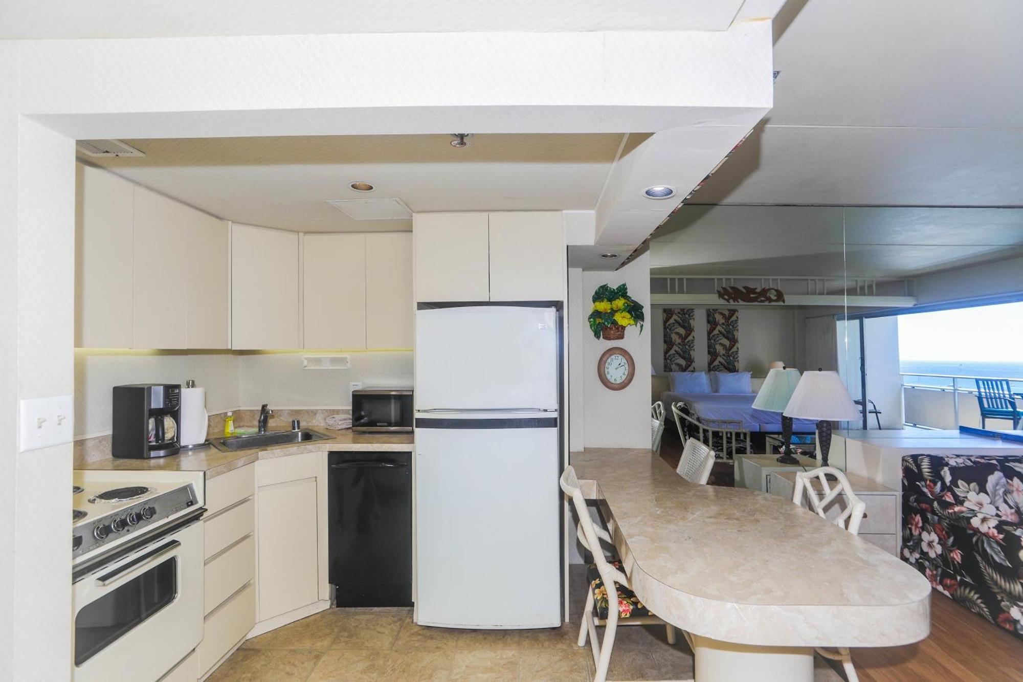 Ilikai Tower 1842 Lagoon View 1br Apartment Honolulu